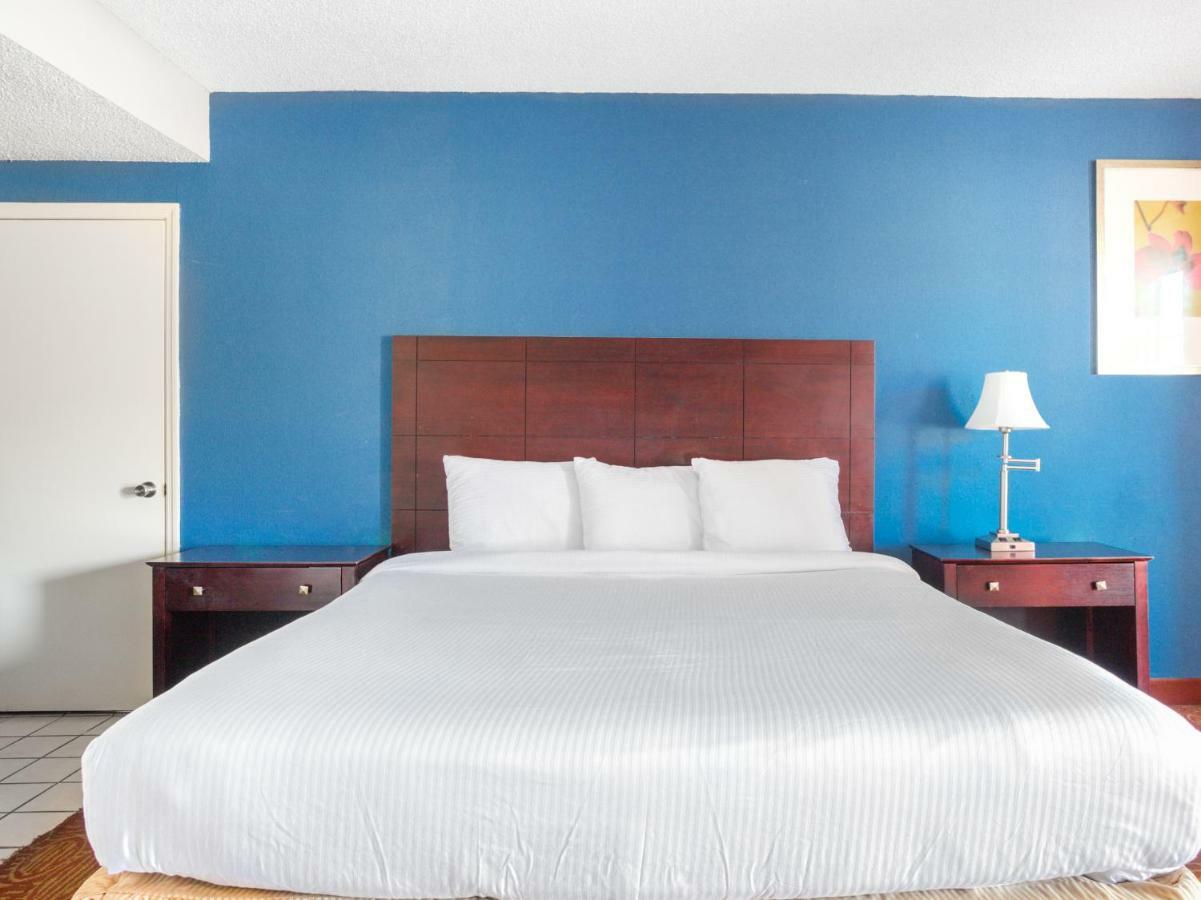 Oyo Hotel Augusta Downtown Room photo