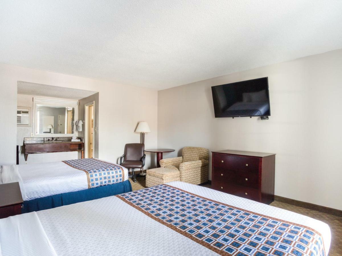Oyo Hotel Augusta Downtown Room photo